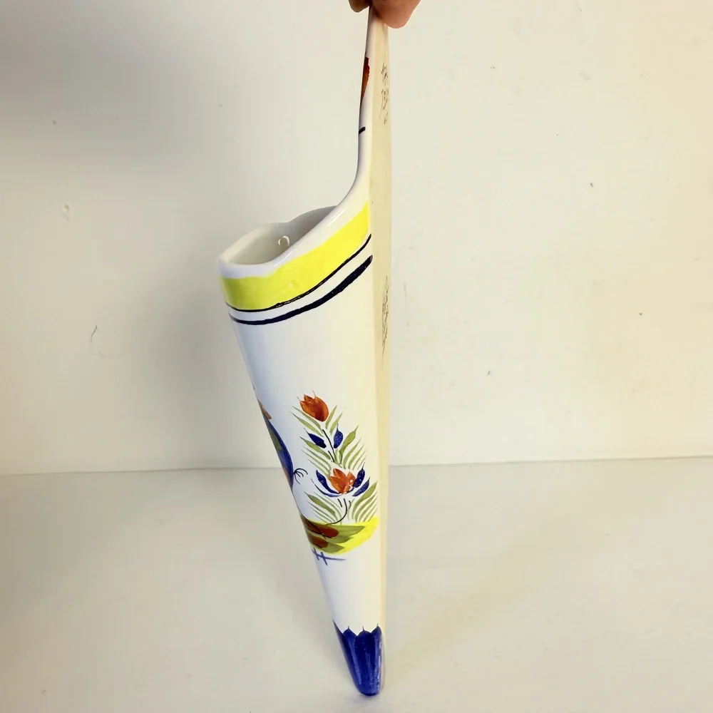 Henriot Quimper France Cone Shape Rooster Floral Hand Painted Wall Pocket 4.5in